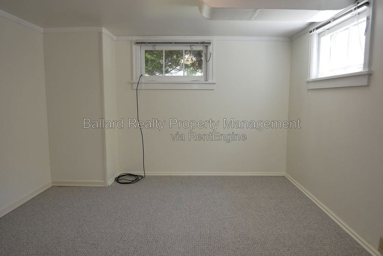 6407 36th Ave Nw - Photo 6 of 23