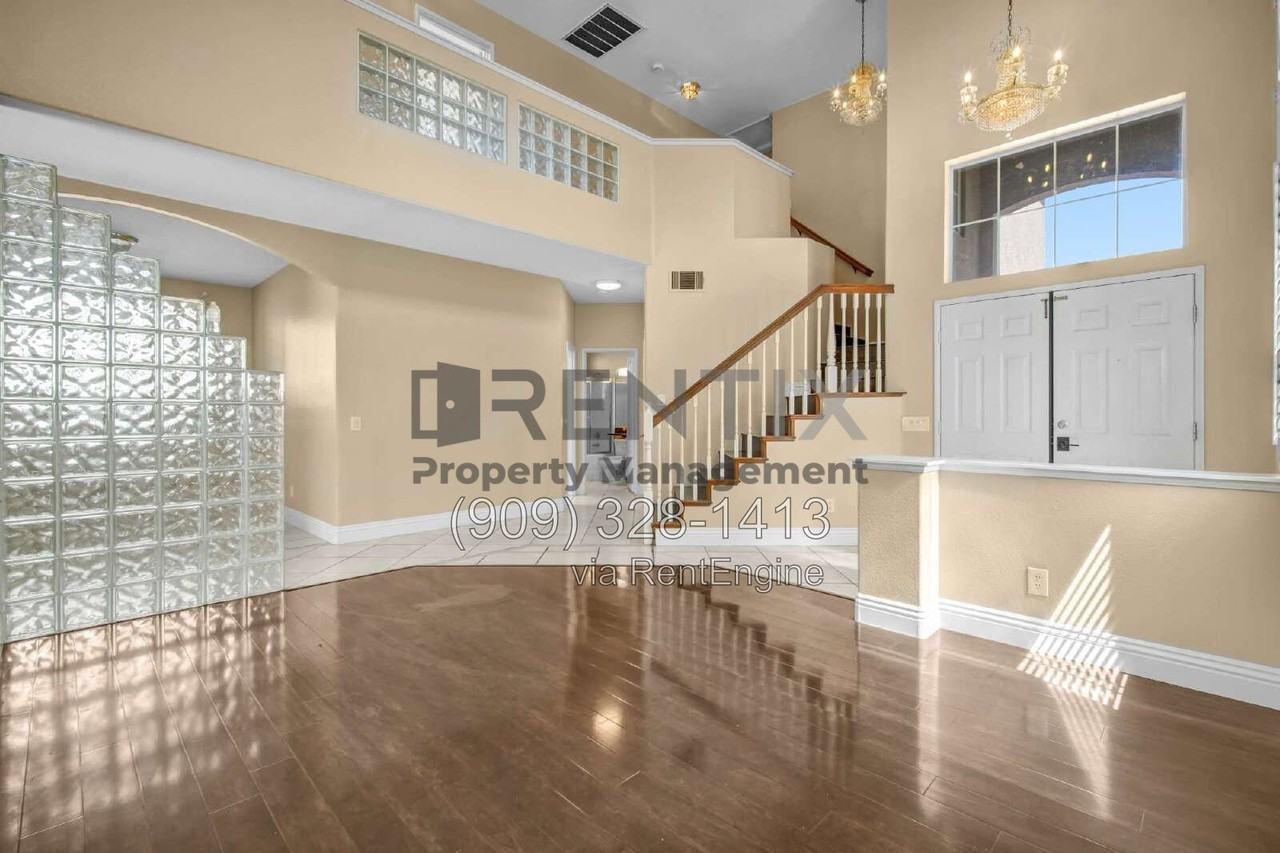 6694 Cowboy St - Photo 5 of 30