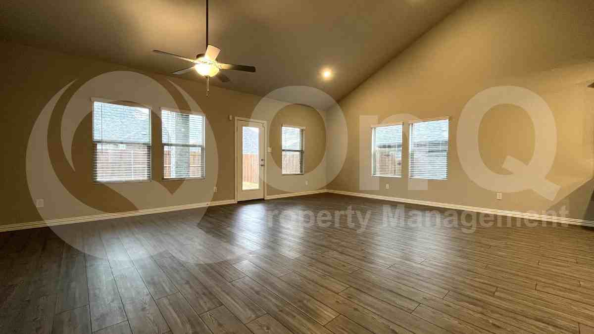 1608 Lannon Ln - Photo 7 of 36