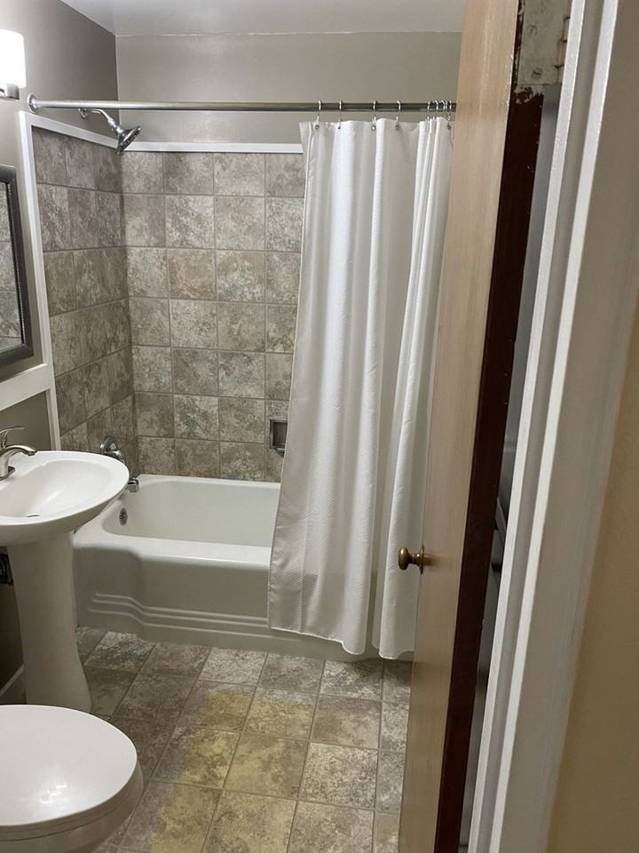 The Heights Apartments - Photo 2 of 31