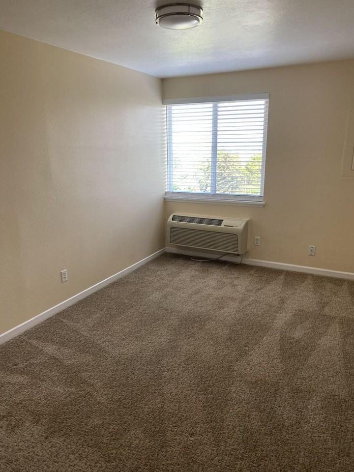 The Heights Apartments - Photo 4 of 31