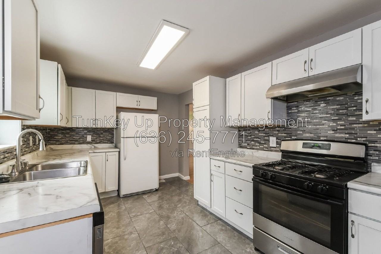 3518 Maywood Ave - Photo 6 of 18