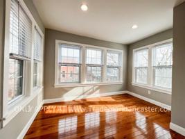 featured image of 318 N Duke St #5