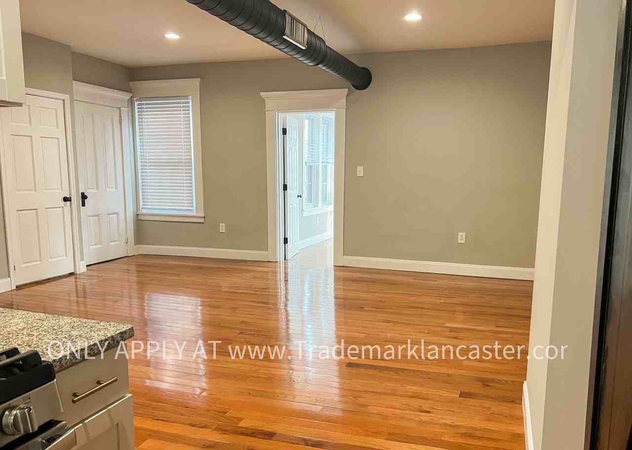 318 N Duke St #5 - Photo 5 of 15