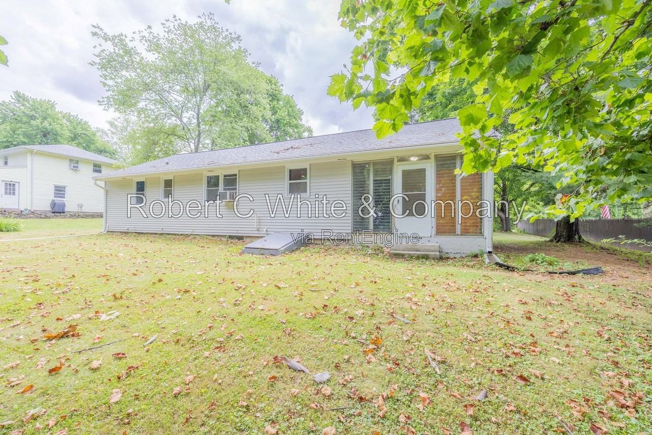 42 Mountain Ave - Photo 3 of 26