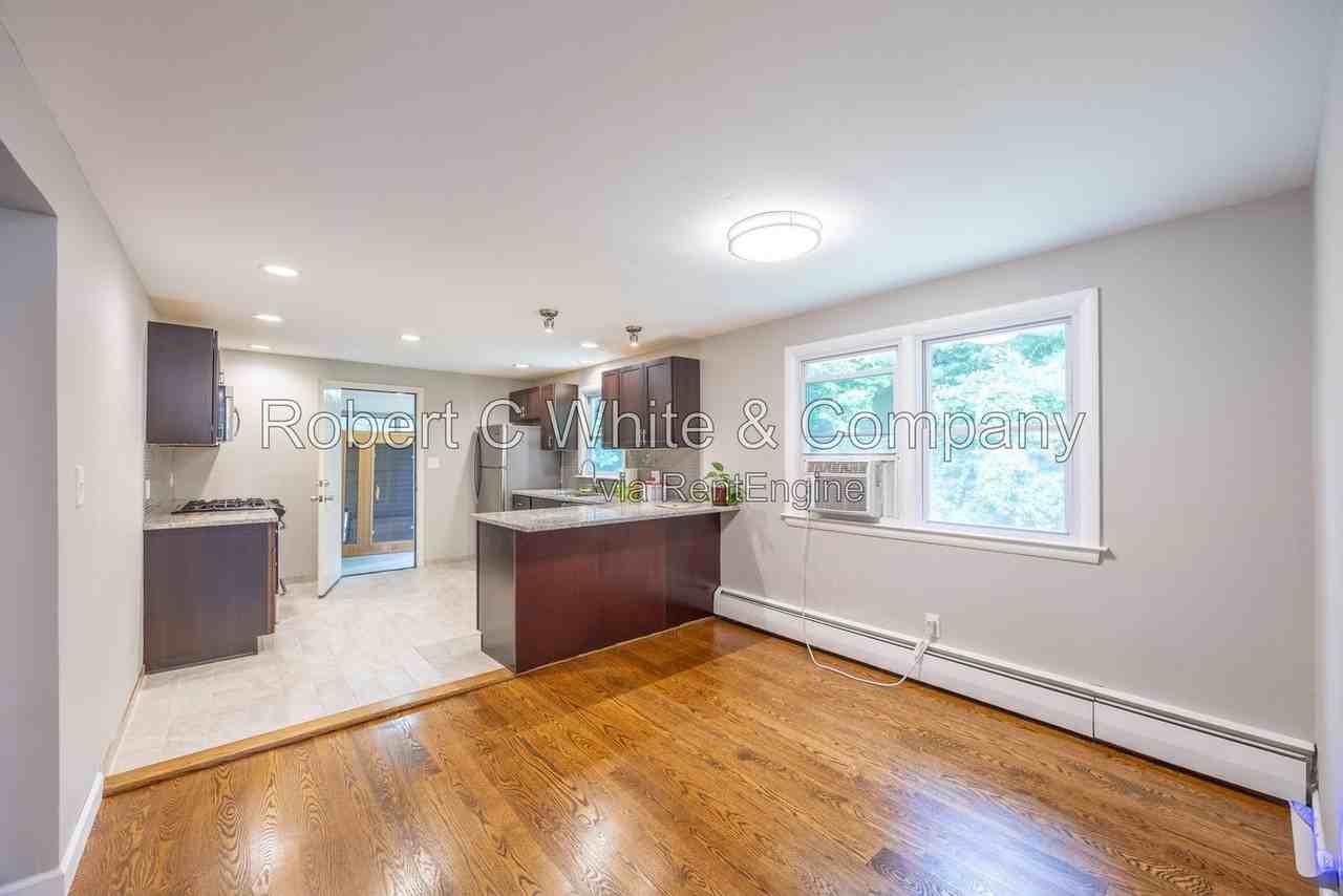 42 Mountain Ave - Photo 6 of 26