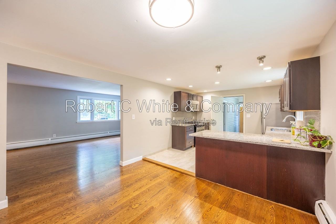 42 Mountain Ave - Photo 7 of 26