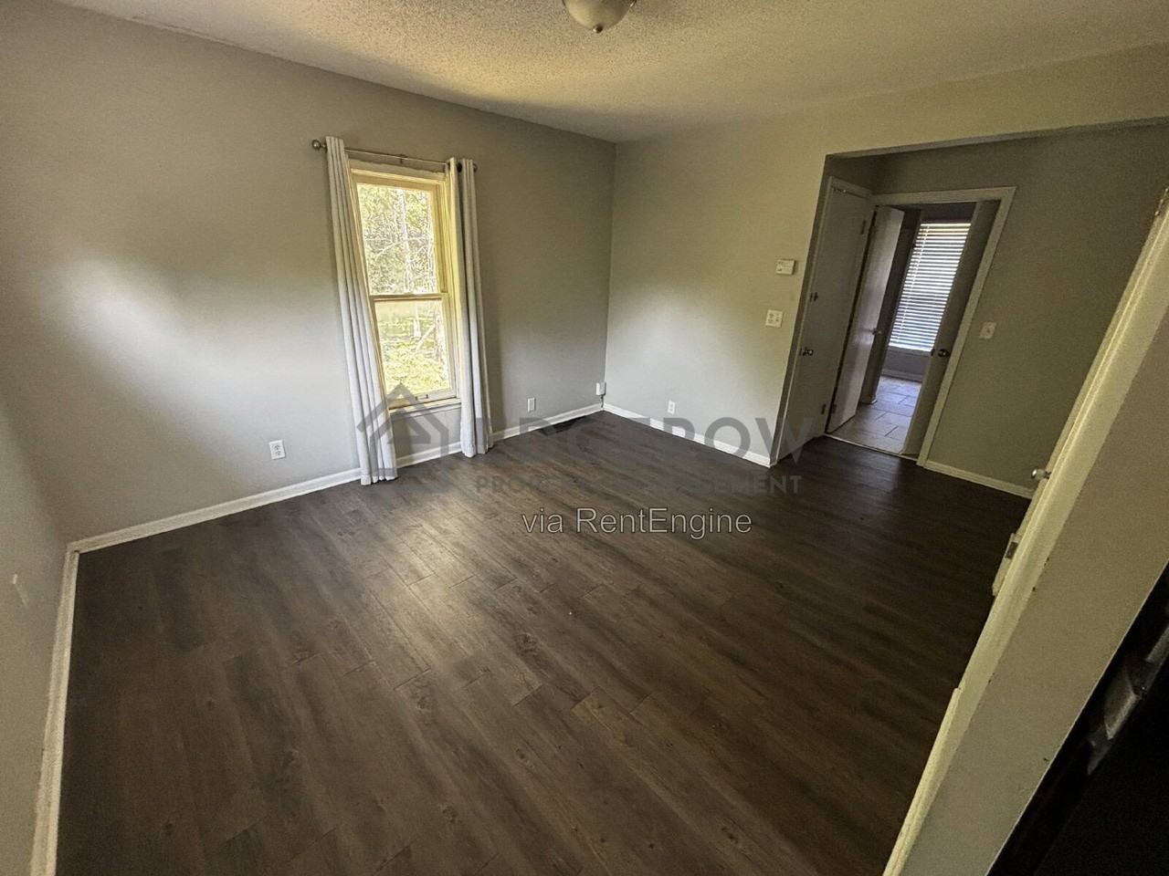 354 Holmdene Blvd Ne - Photo 3 of 12