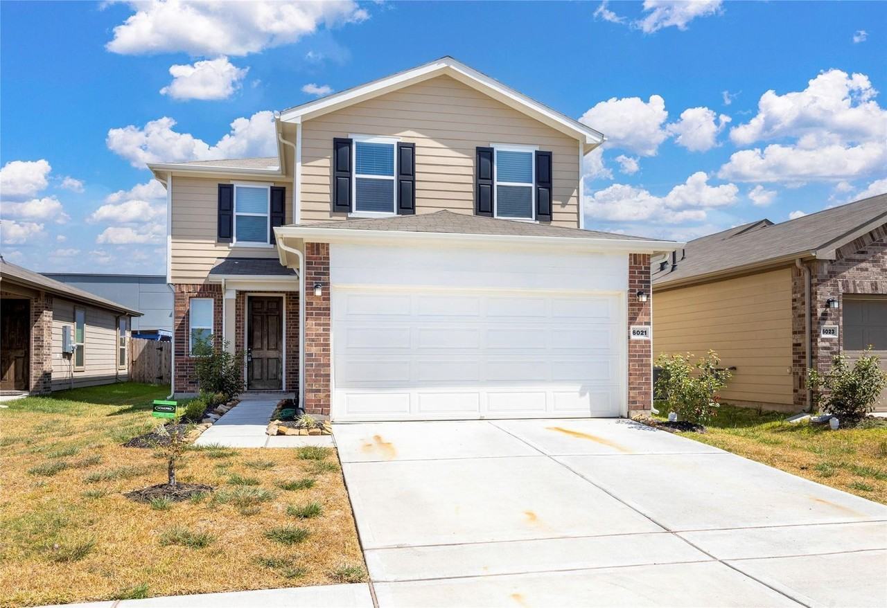 6021 Diamond Sky Ln - Photo 2 of 29