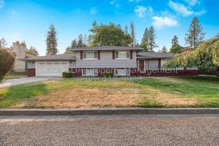 203 N Bruce Dr - Photo 1 of 1