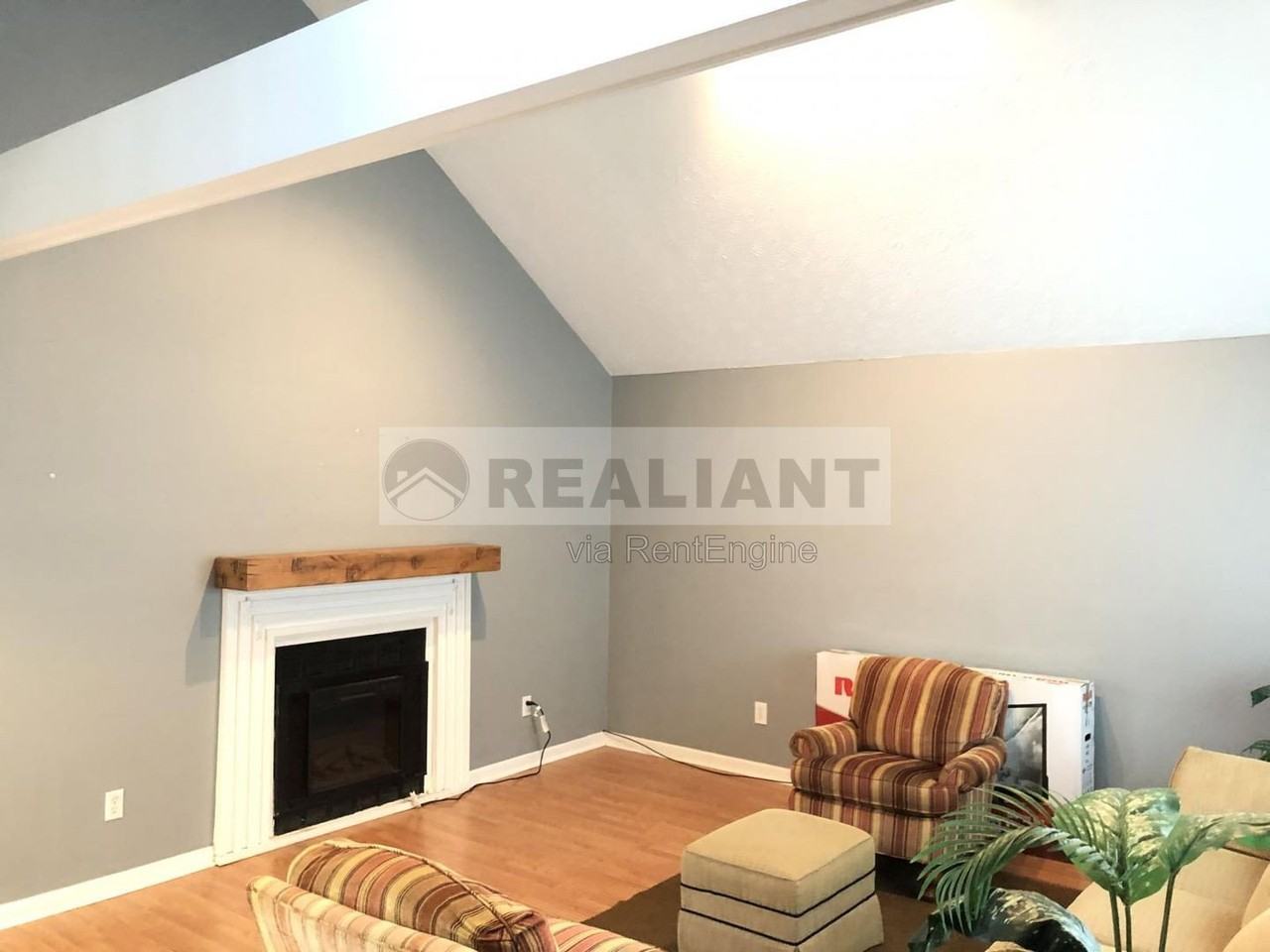 1673 Prairie Cir - Photo 3 of 24