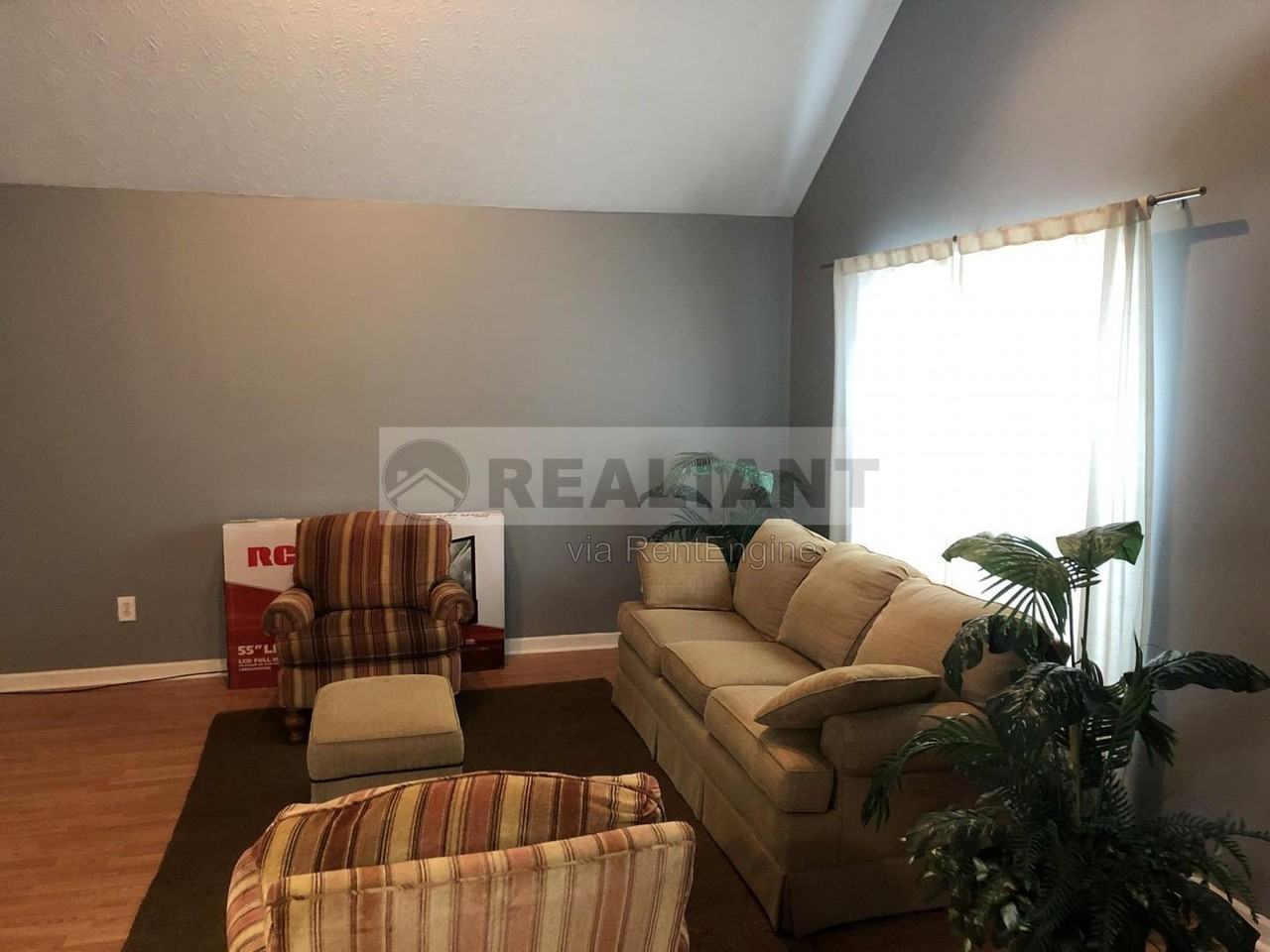 1673 Prairie Cir - Photo 4 of 24