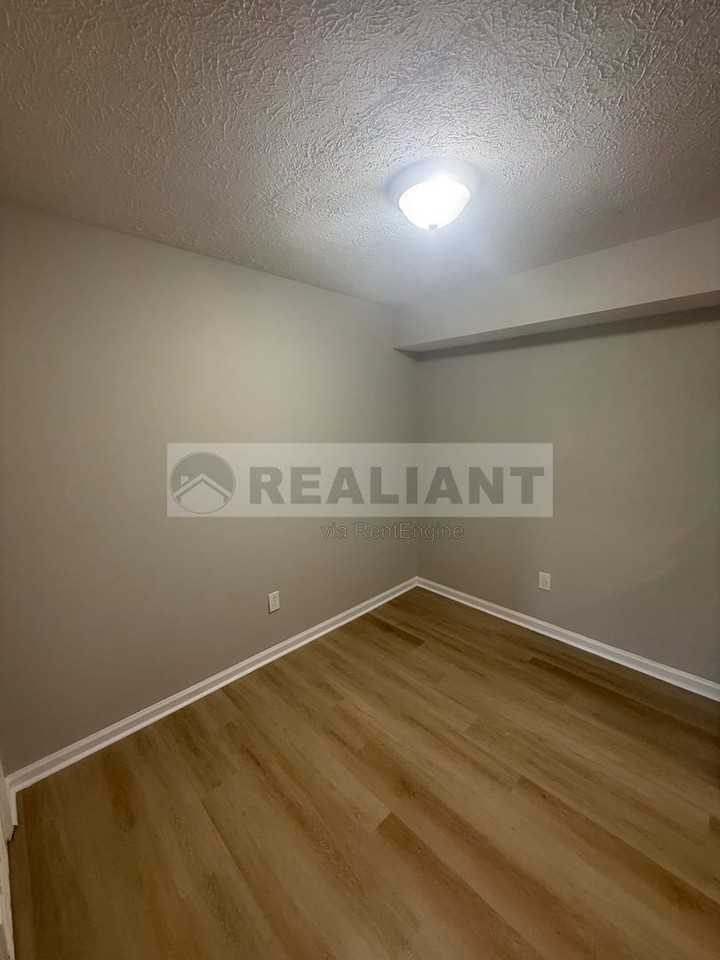 31 Hurley St #10 - Photo 6 of 15