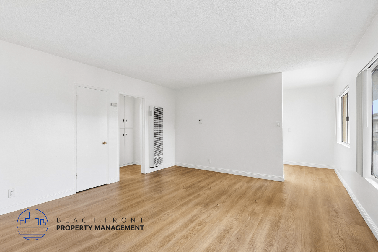 Portofino Apartments - Photo 4 of 18
