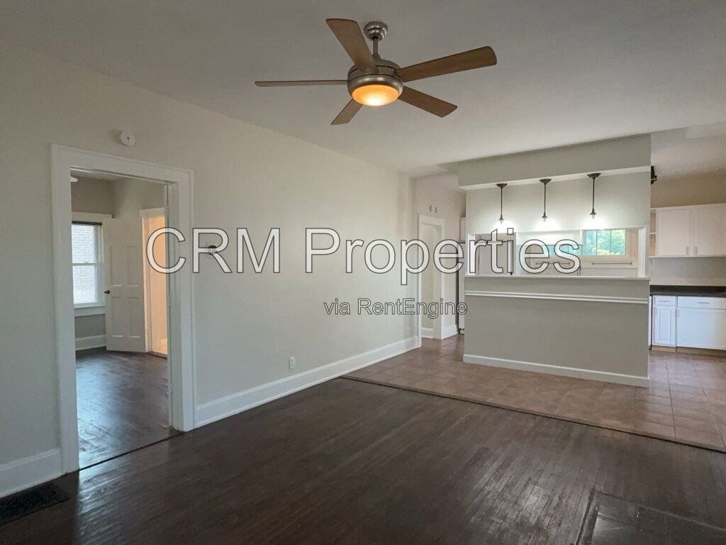 641 E 30th St - Photo 4 of 35