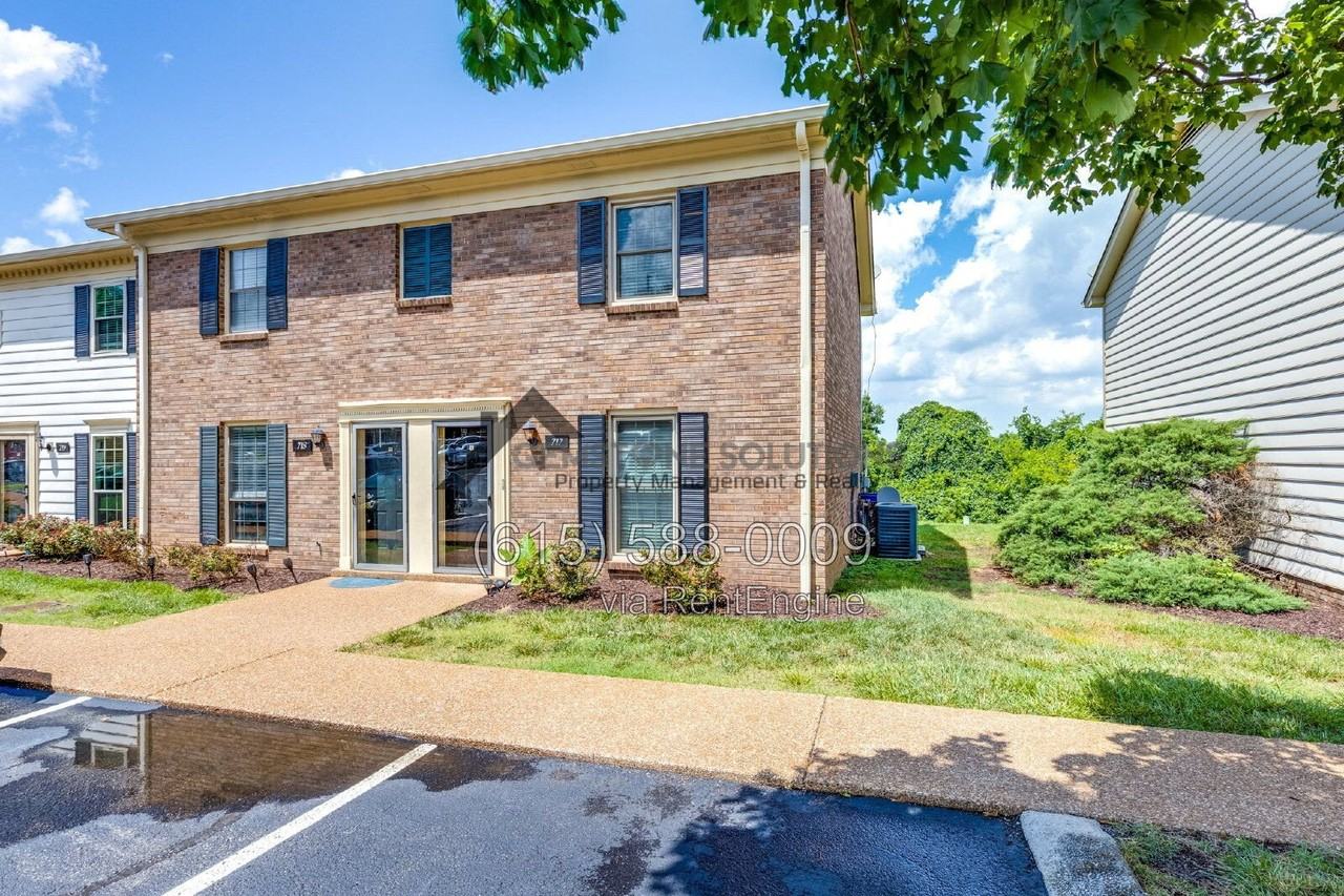 717 Fox Ridge Dr - Photo 2 of 37
