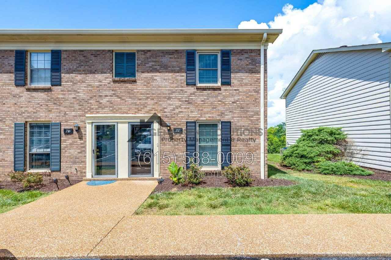 717 Fox Ridge Dr - Photo 3 of 37