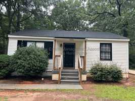 featured image of 1001 W College Ext
