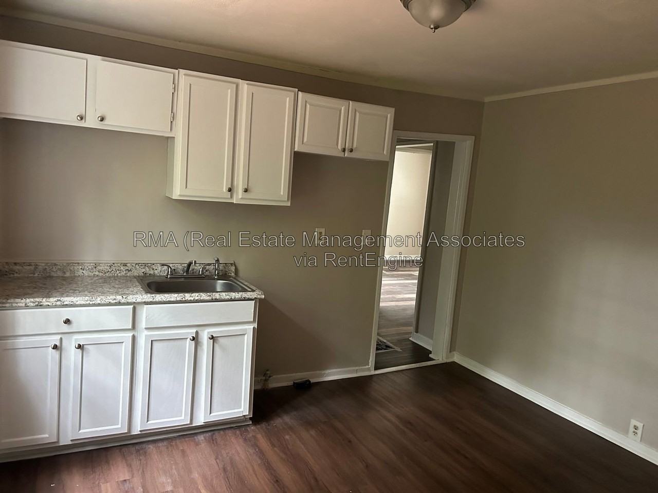 1001 W College Ext - Photo 2 of 6