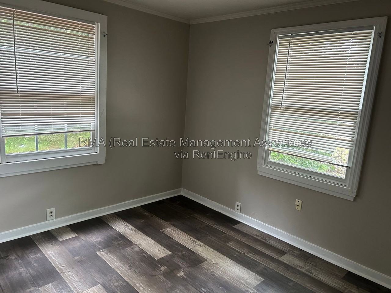 1001 W College Ext - Photo 4 of 6