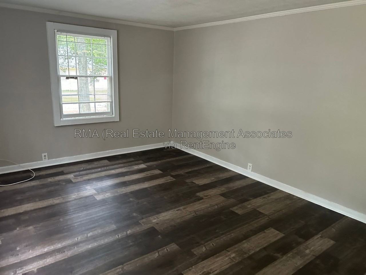 1001 W College Ext - Photo 6 of 6