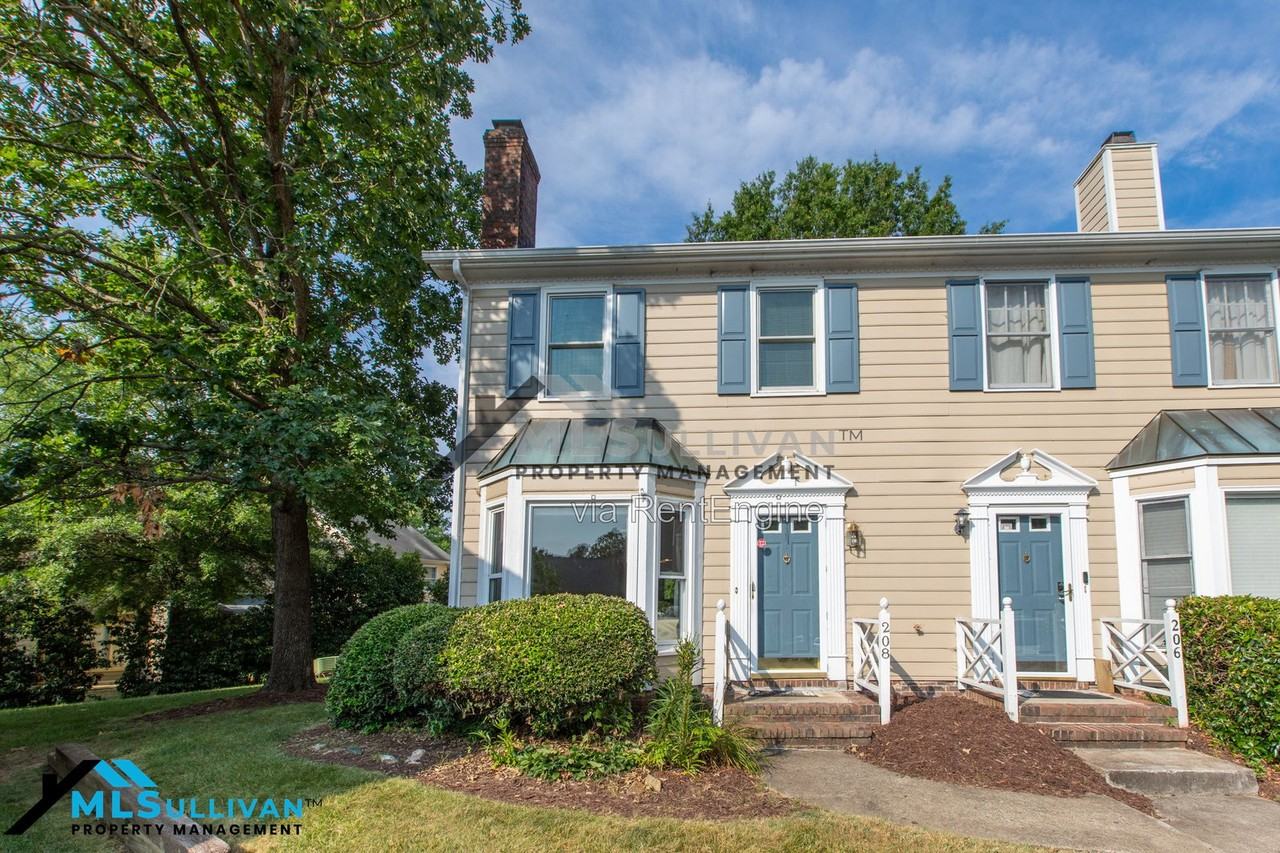 208 Standish Dr - Photo 2 of 22