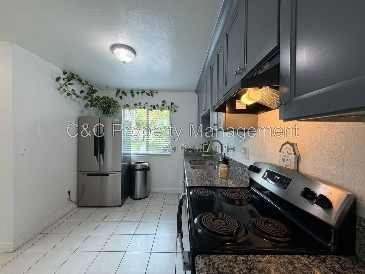 7099 Russan Ln - Photo 3 of 17