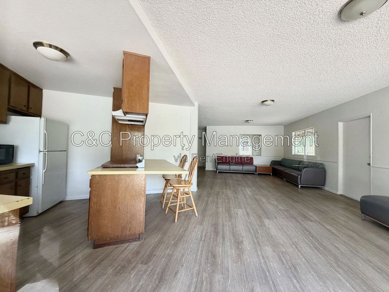 7099 Russan Ln - Photo 7 of 17