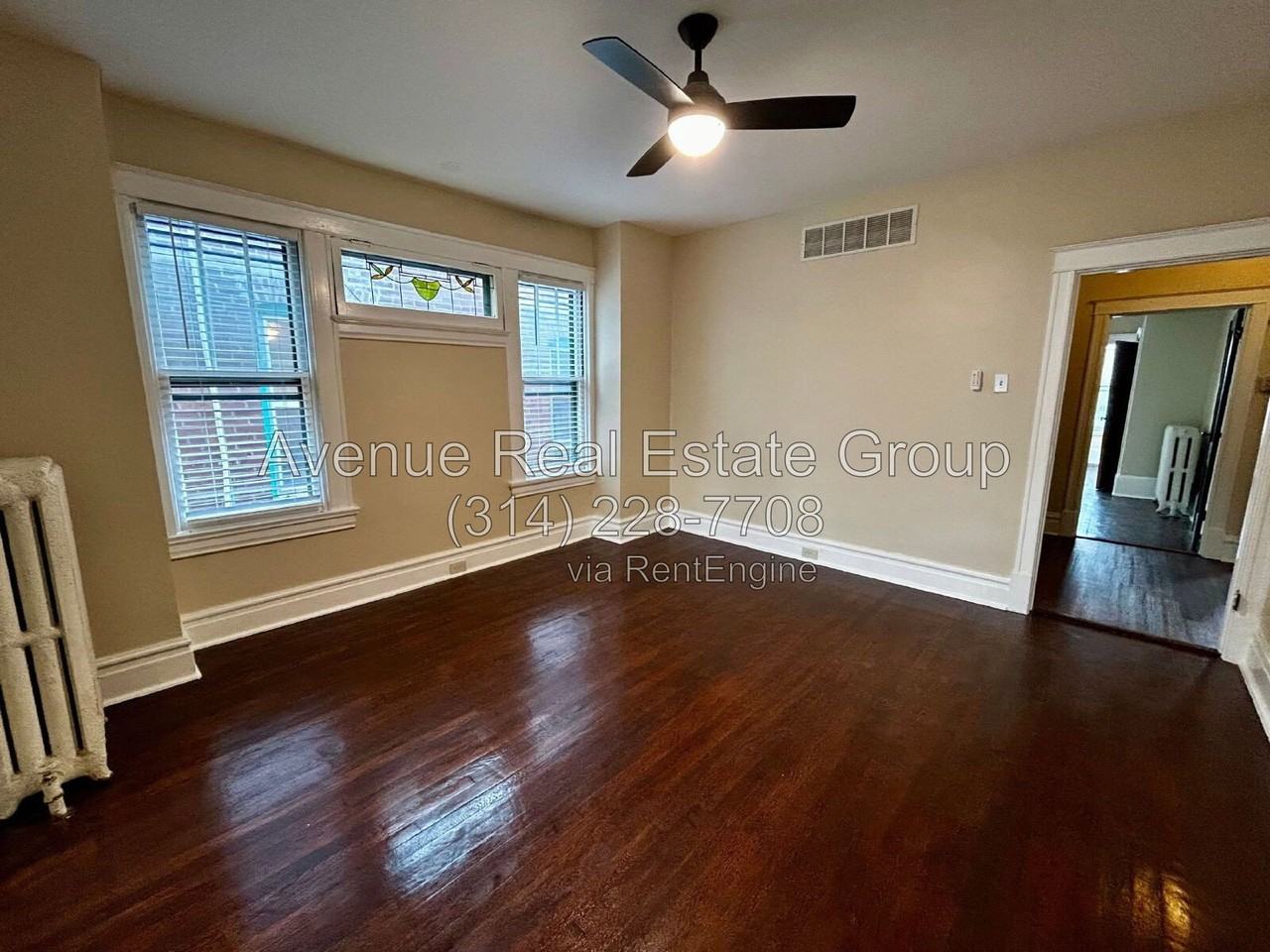 6028 Pershing Ave - Photo 5 of 20