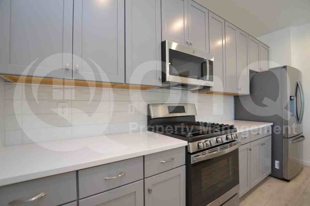 13319 W Red Range Way - Photo 6 of 31