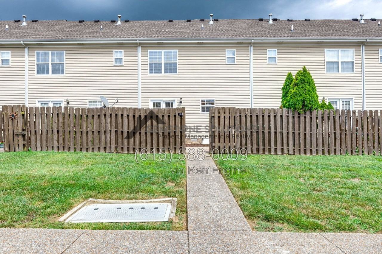 1012 Mckenna Dr - Photo 4 of 43