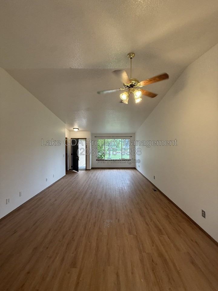 202 N Lava Ln #B - Photo 2 of 11
