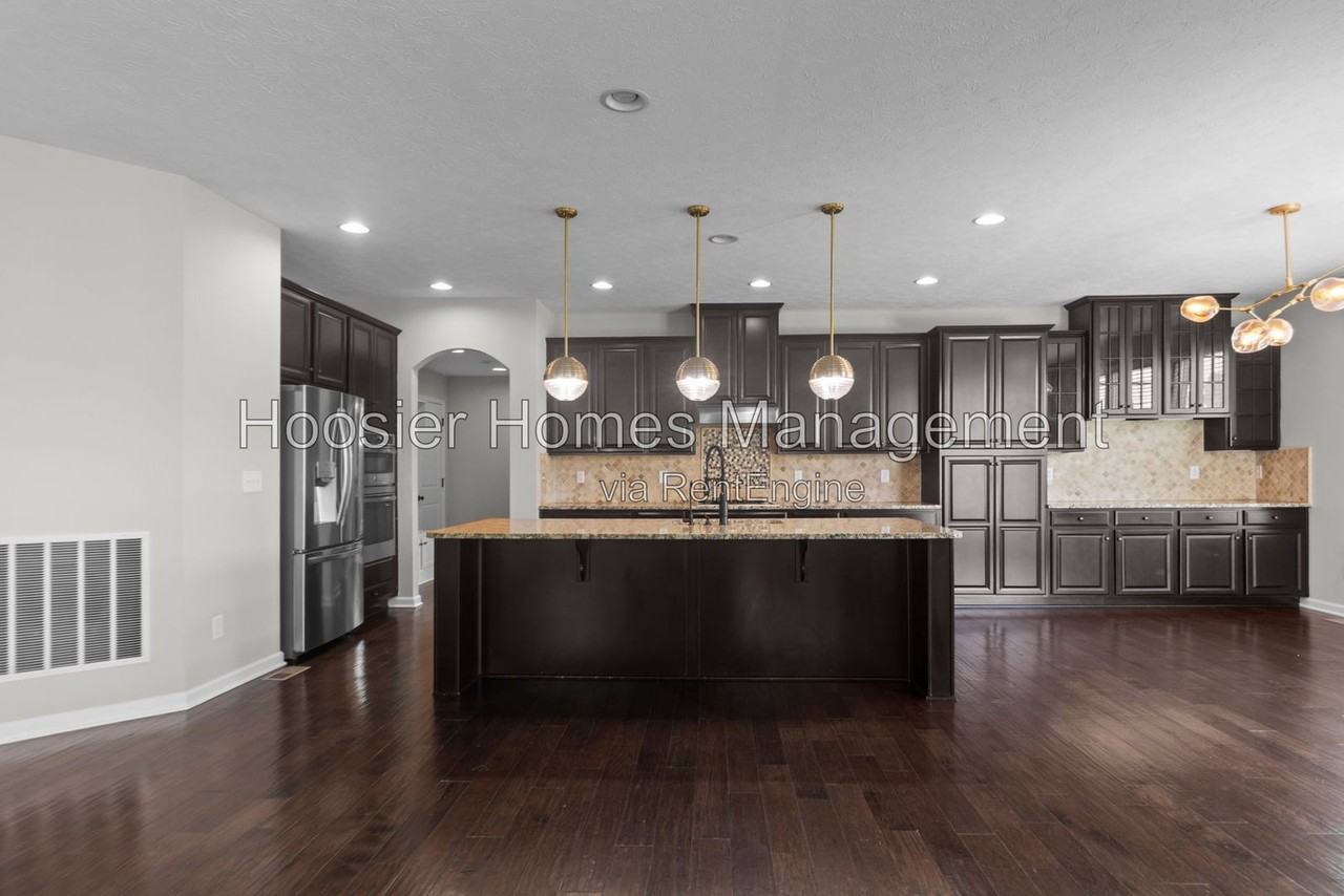 4550 Avedon Way - Photo 3 of 29