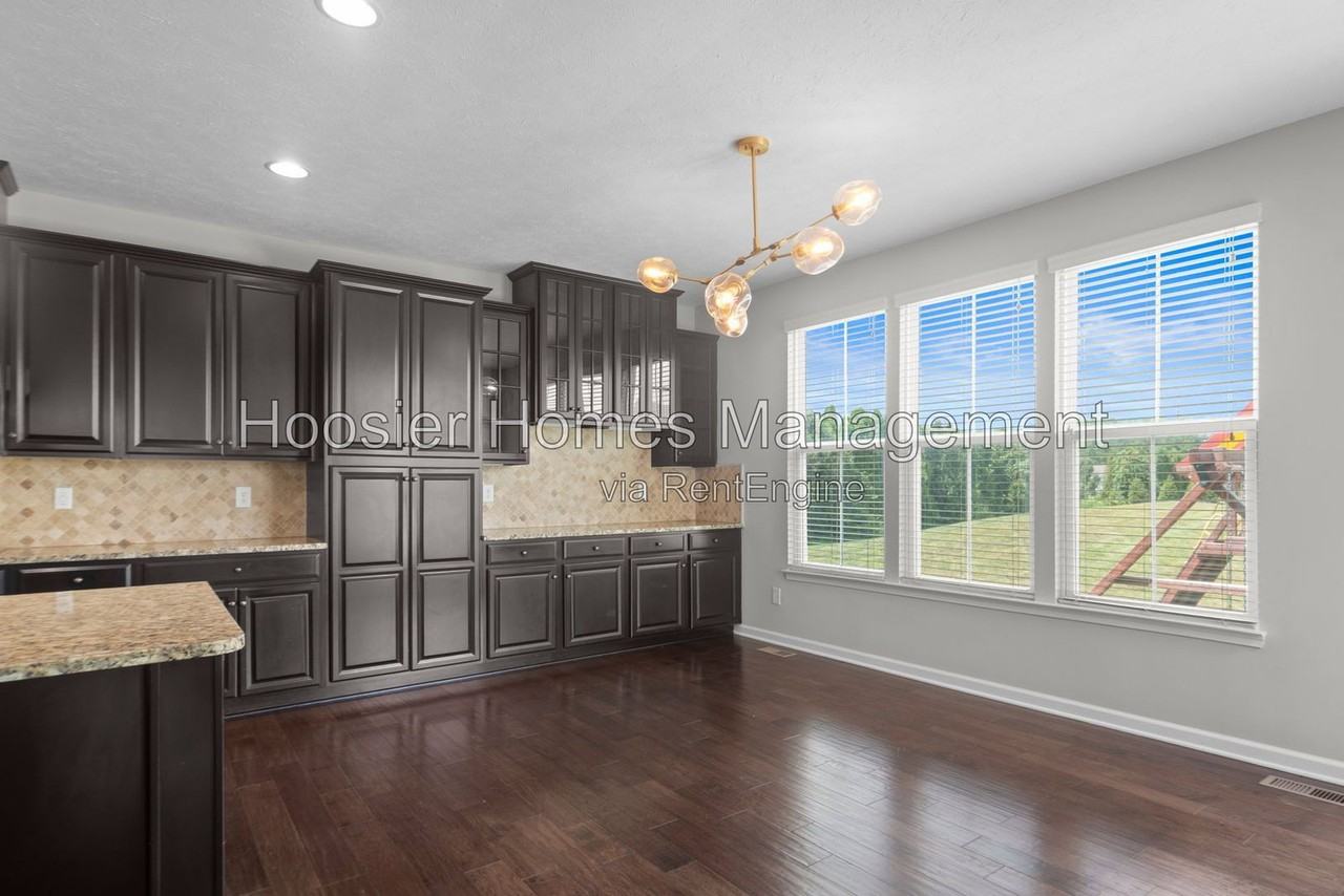 4550 Avedon Way - Photo 6 of 29