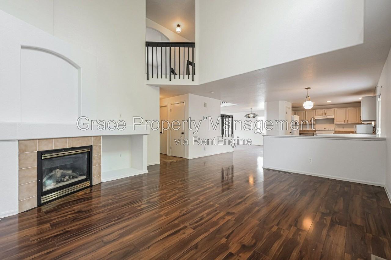 13427 Dexter Way - Photo 4 of 19