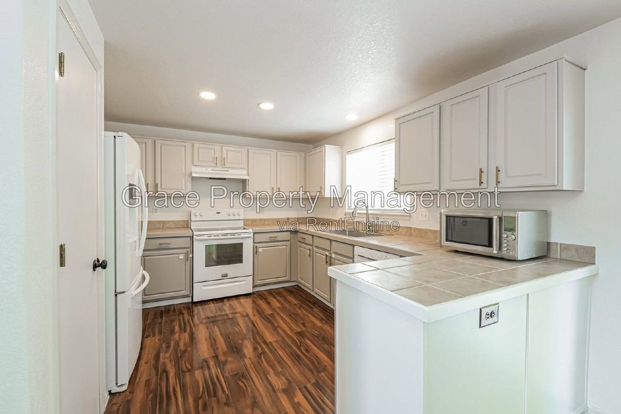 13427 Dexter Way - Photo 7 of 19