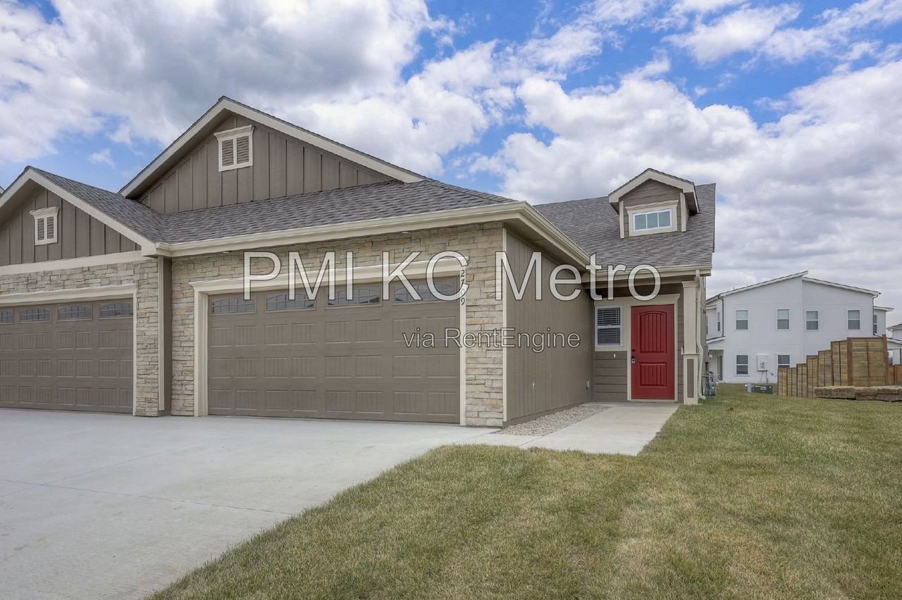2709 Chasehire Dr - Photo 3 of 33