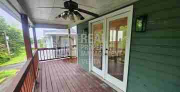 featured image of 1038 Walnut St