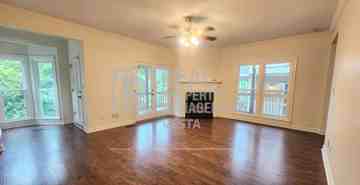 featured image of 1038 Walnut St