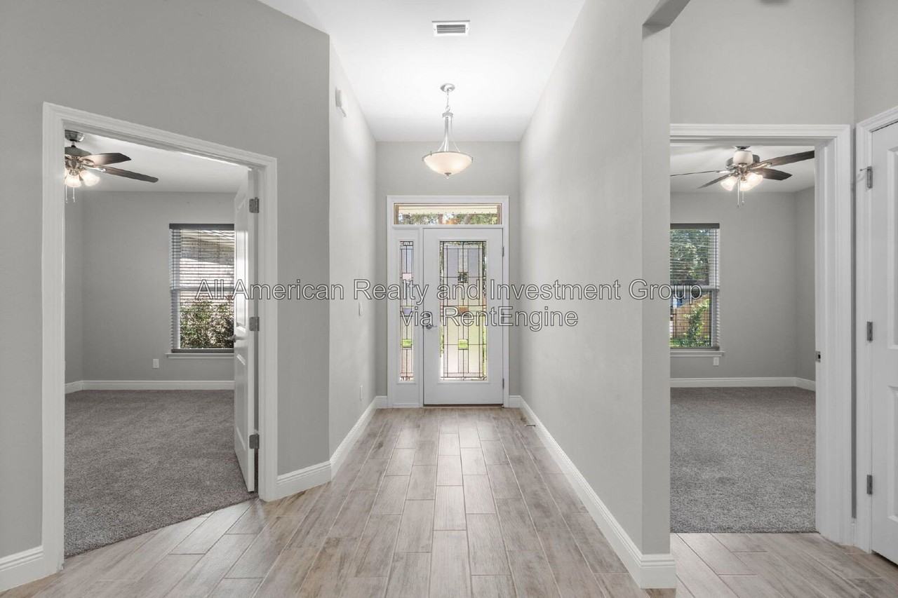 103 Short St - Photo 4 of 30