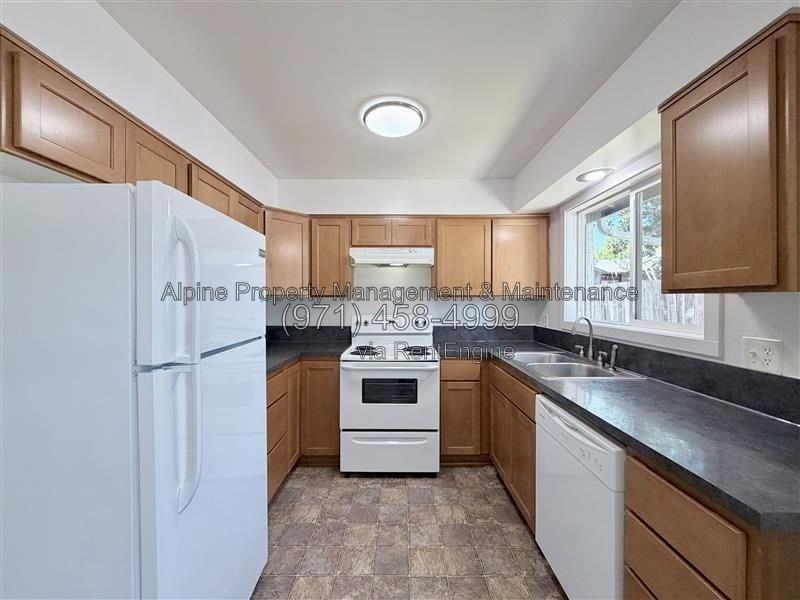 2313 21st Pl - Photo 4 of 17