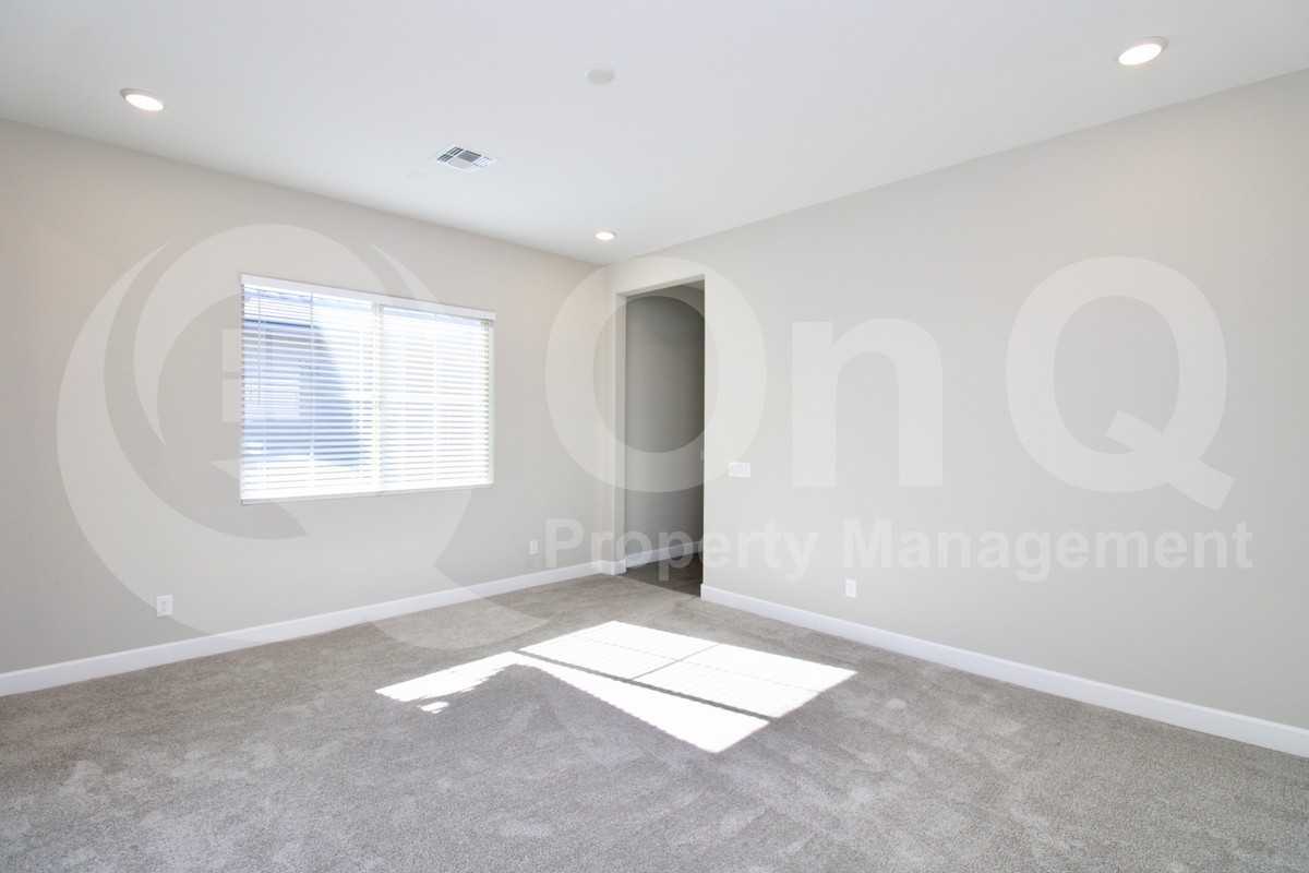 44626 N 44th Ave - Photo 7 of 26