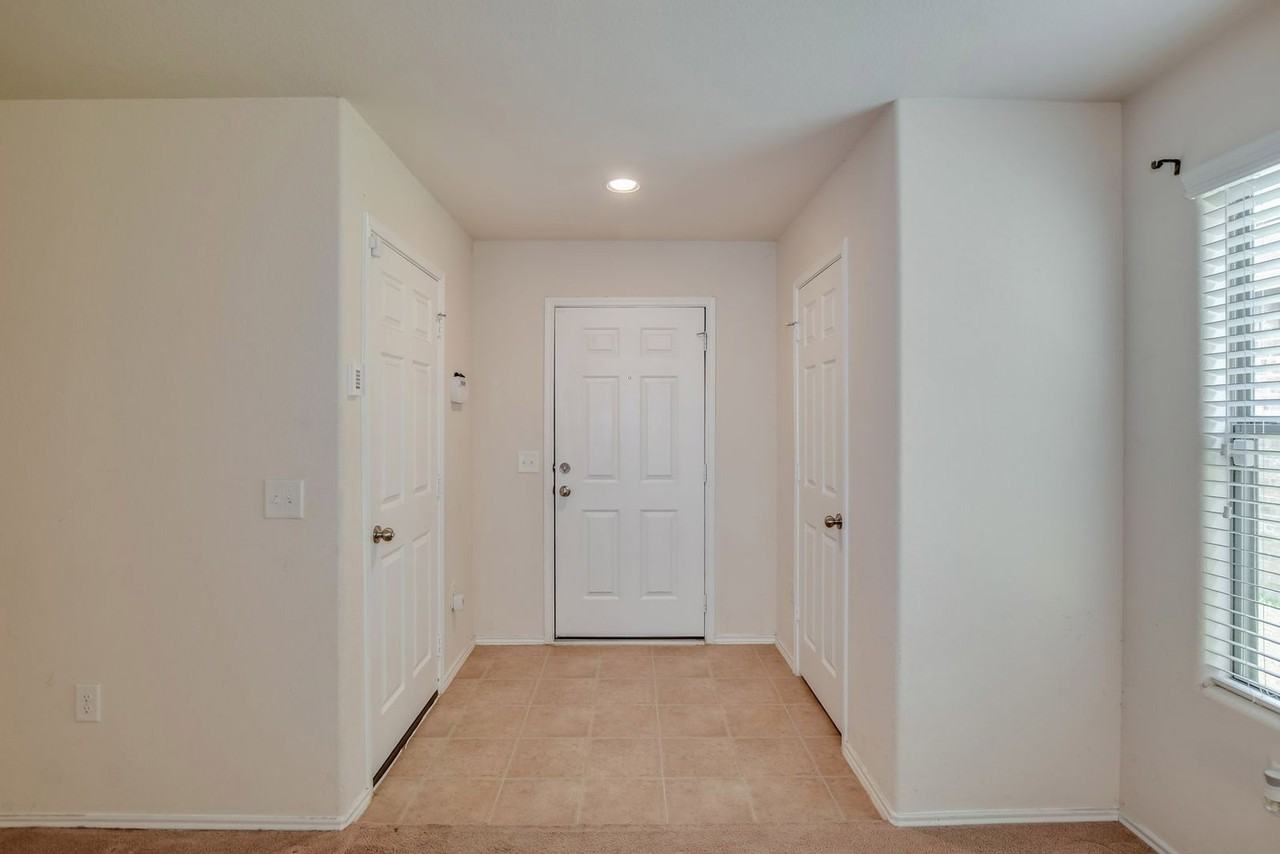 2638 Ensbrook Meadow Ln - Photo 3 of 17