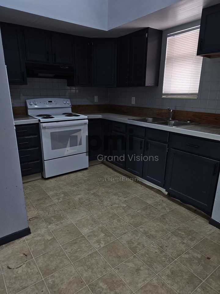 2008 Vawter St #307 - Photo 3 of 9