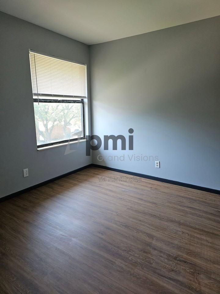 2008 Vawter St #307 - Photo 6 of 9