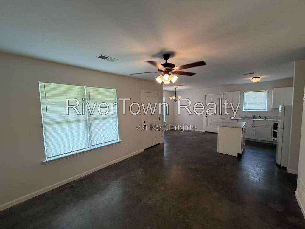 3854 Ajanders Dr - Photo 3 of 12