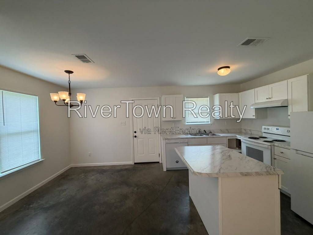 3854 Ajanders Dr - Photo 4 of 12