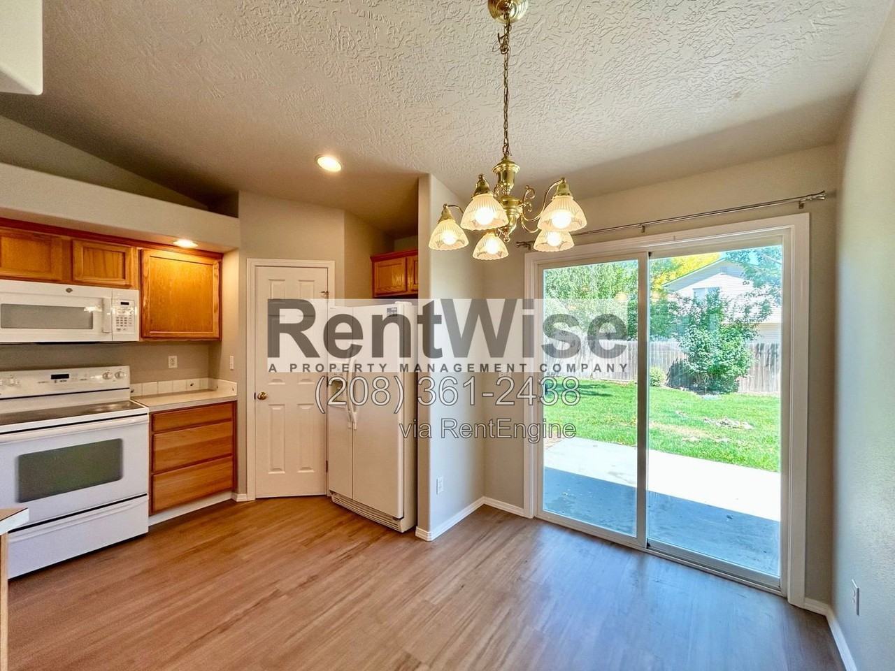 14232 Carolina St - Photo 4 of 18