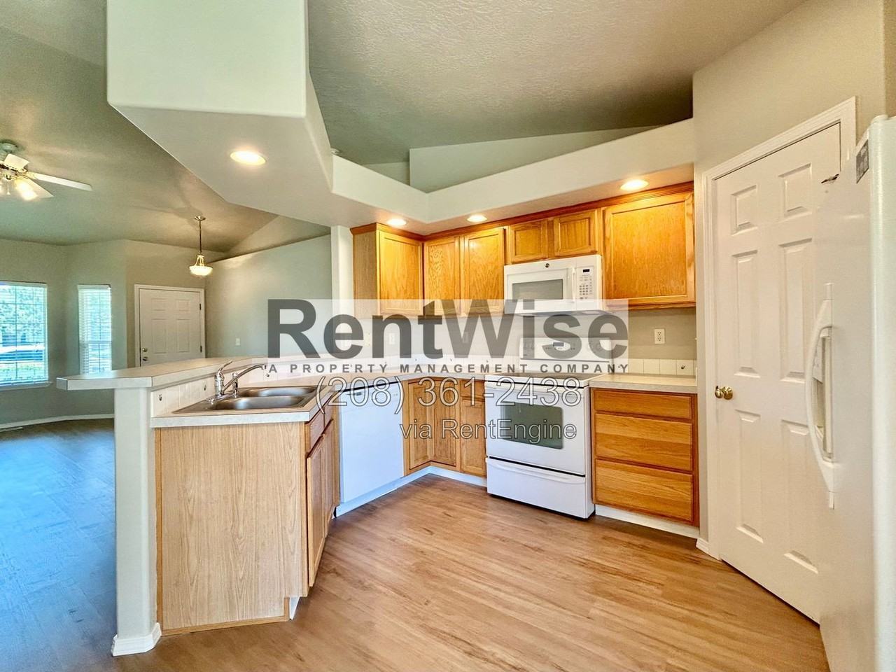 14232 Carolina St - Photo 5 of 18
