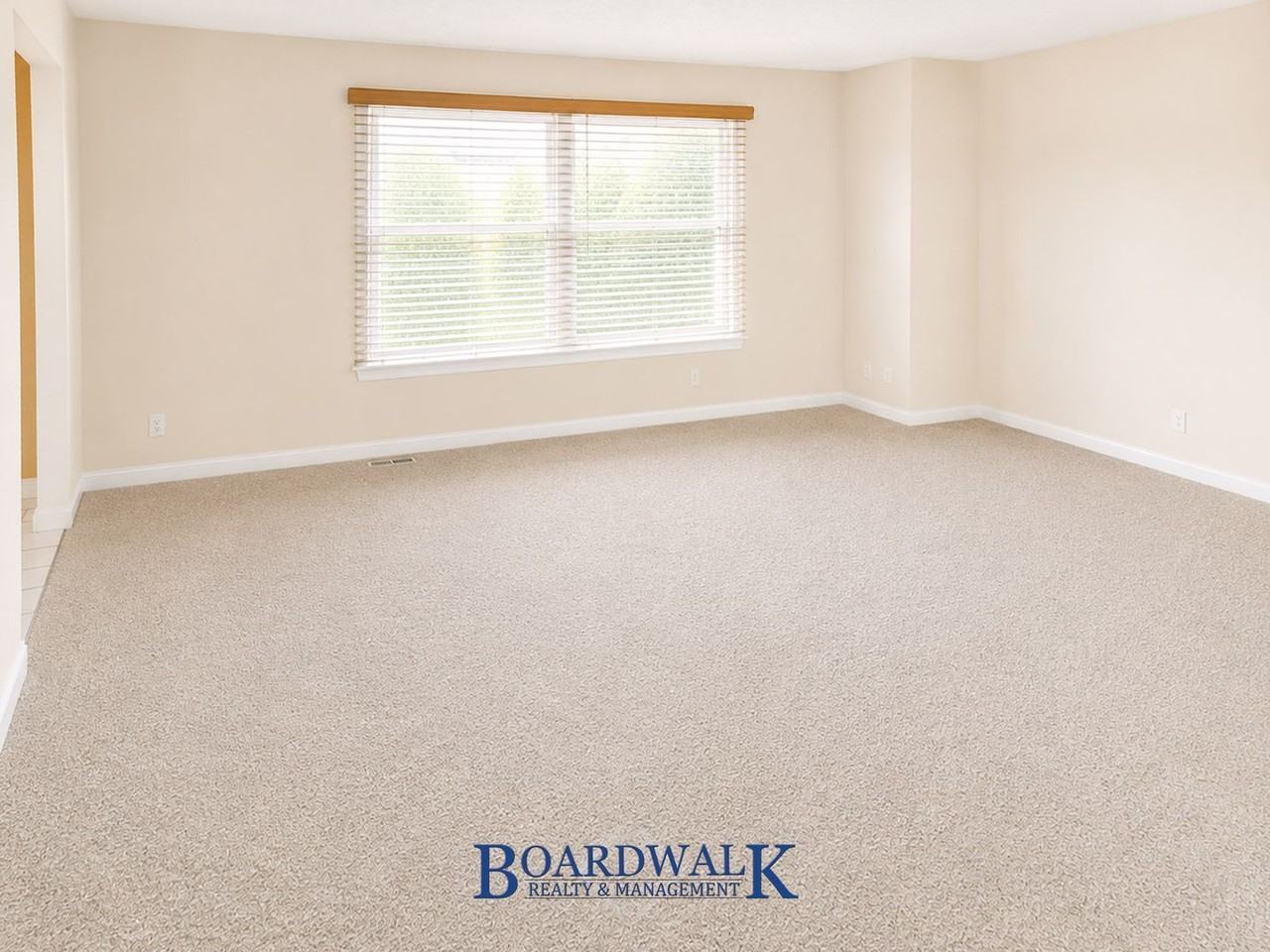 3303 W Hector Dr - Photo 5 of 24